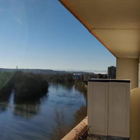 Le Nid De La Garonne Apartment